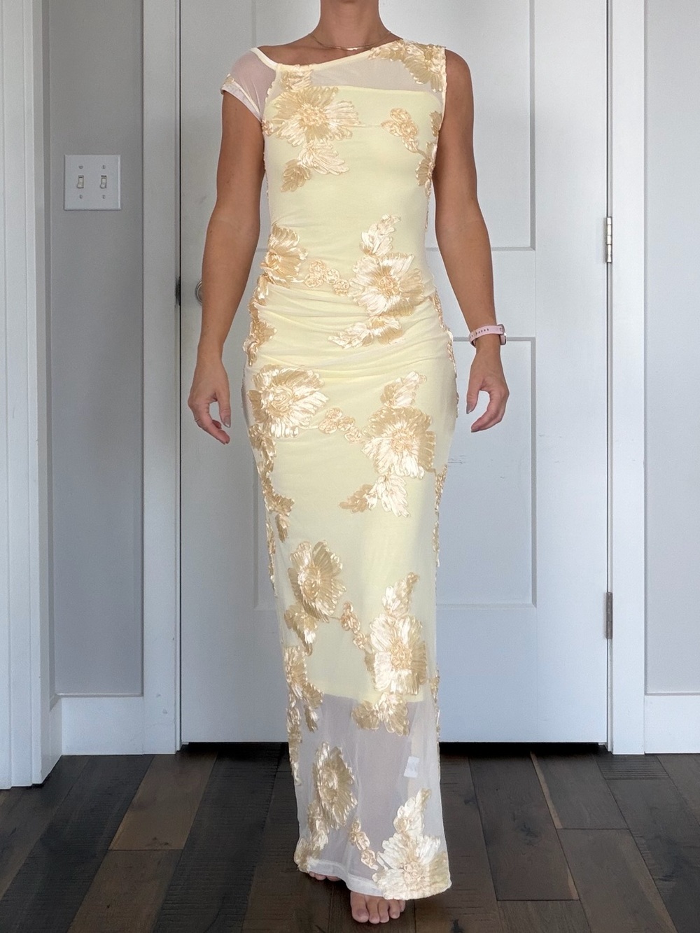 NWT FEHAUTE Butter Yellow Floral Ribbon Embroidered Mesh Dress Size 4